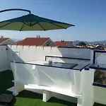 Con Terraza Privada Y Piscinas דירה *